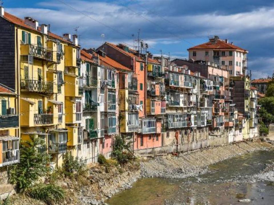 Appartement A Casa Di Pizz - Bilocale Con Parcheggio Privato à Savone Extérieur photo